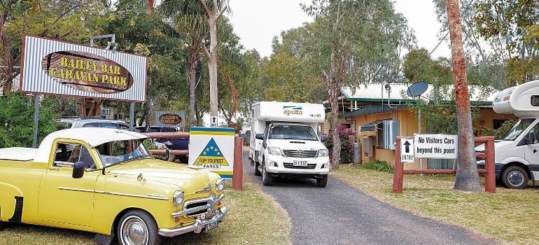 bailey bar caravan park