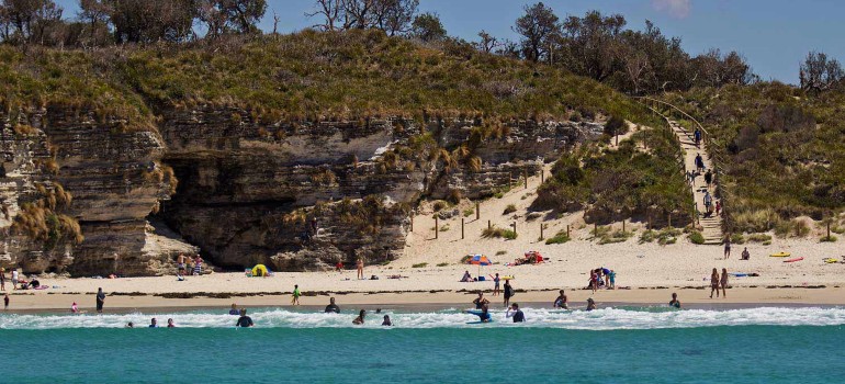 cave beach in jervis bay