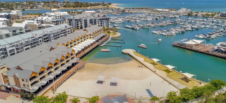 dolphin quay mandurah