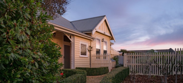 flagstaff hill lighthouse lodge