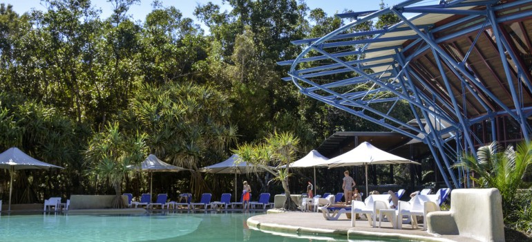 kingfisher bay resort
