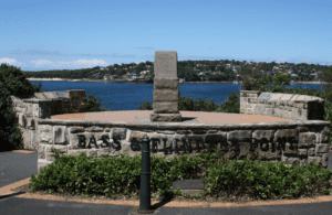matthew flinders and george bass monument