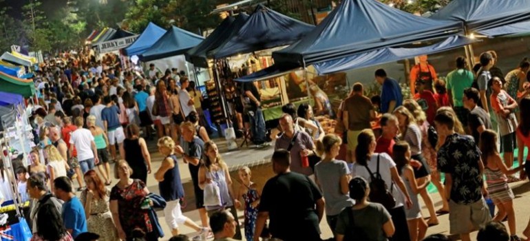 night markets surfers paradise