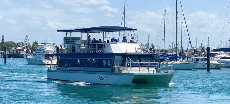 seafood lunch cruise in mooloolaba