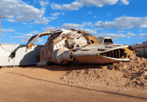 spaceship from pitch black