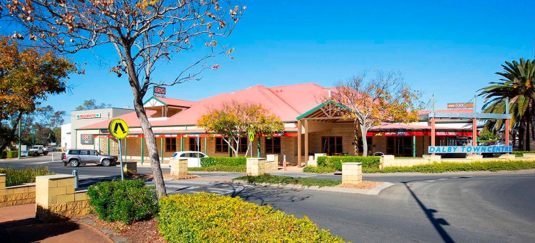 the russell tavern dalby restaurant