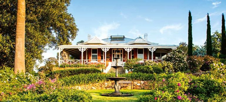 things to do in bridgetown visiting the sunnyhurst winery