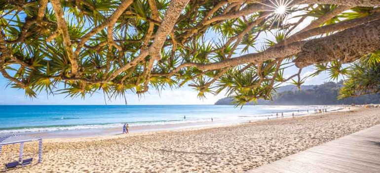 things to do in noosa visiting the beach