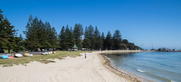 things to do in sorrento victoria visiting the front beach