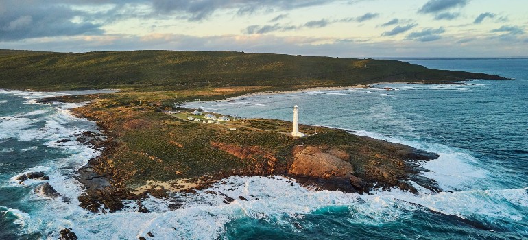 things to do in yallingup visiting the naturaliste lighthouse