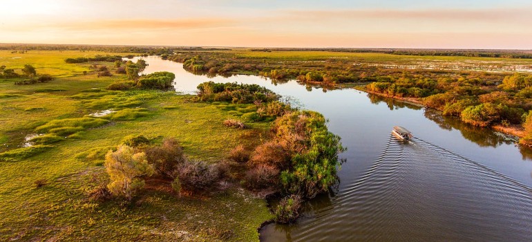 wetlands near darwin things to do